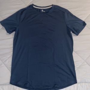 🚨All in motion - men’s moisture wick blue shirt, super soft! Size M